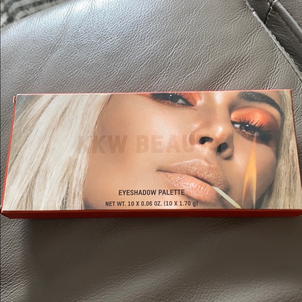 KKW Beauty Eye shadow palette